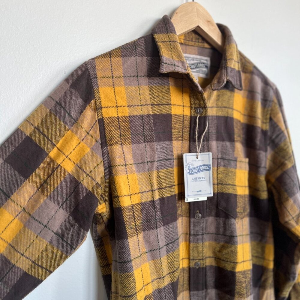 "Schott Bros" hand crafted button down man shirt  / new with tag / Size S